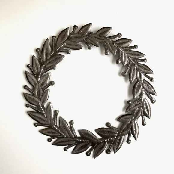 Dandarah Metal Wreath Wall Decor, Silver 12