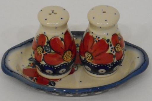 Salt & Pepper Shakers, Round, Red Flowers & Dots