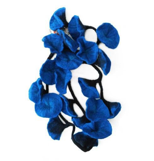 Garland, 20 Flowers - Blue