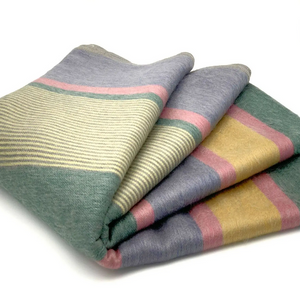Ecualama Baby Alpaca Wool Throw Blanket, 90x67" Solid Ecru, Golden Mica Pattern